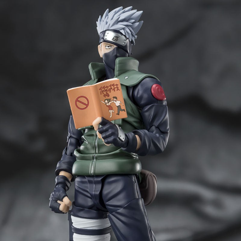 S.H.Figuarts Kakashi Hatake -The roaring hero of Sharingan-