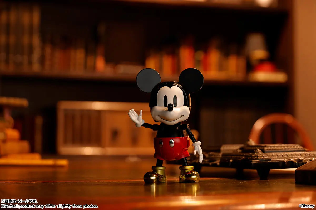 Chogokin Super-Transformed Mickey Mouse by Kunio Okawara