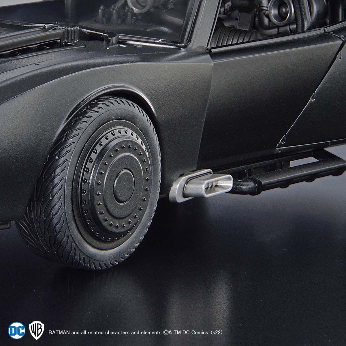 1/35 SCALE Batmobile (The Batman Ver.))