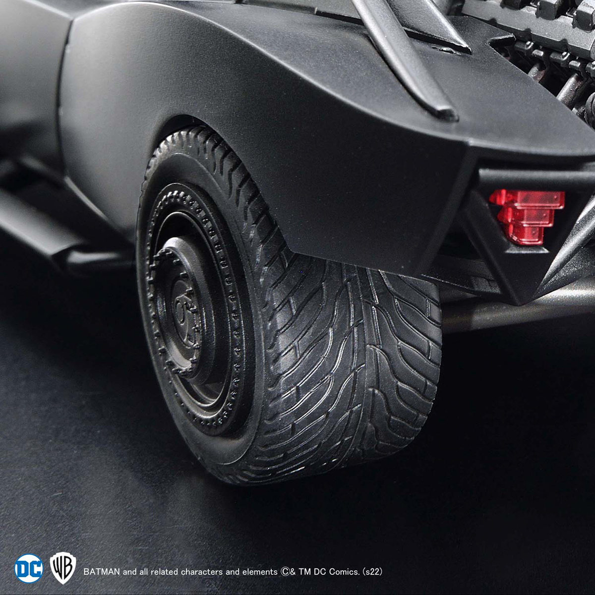 1/35 SCALE Batmobile (The Batman Ver.))