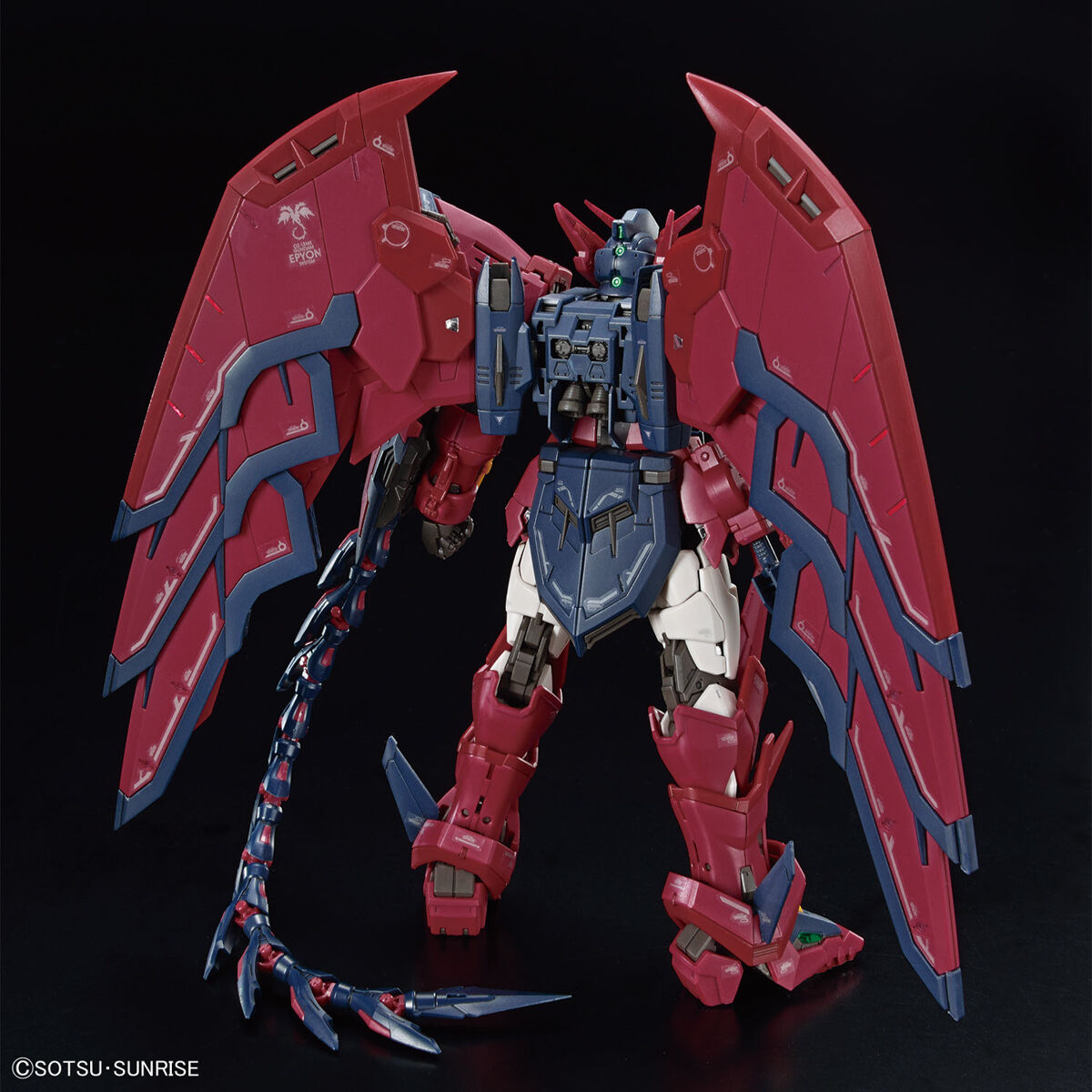1/144 RG Gundam Epyon (Mobile Suit Gundam Wing)