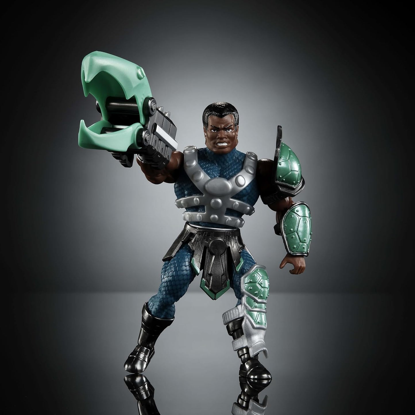 Action Figure - Origins Figurine - MOTU X TMNT - Clamp Champ