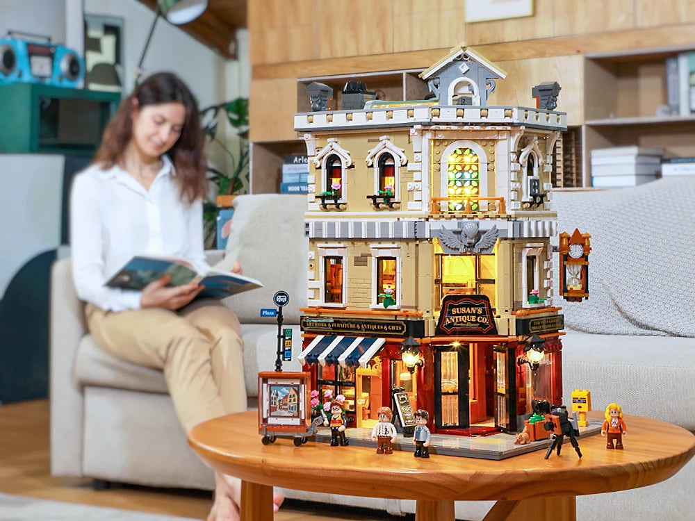 Lumibricks Town Life 15003 Antique Store (Antique Co.)