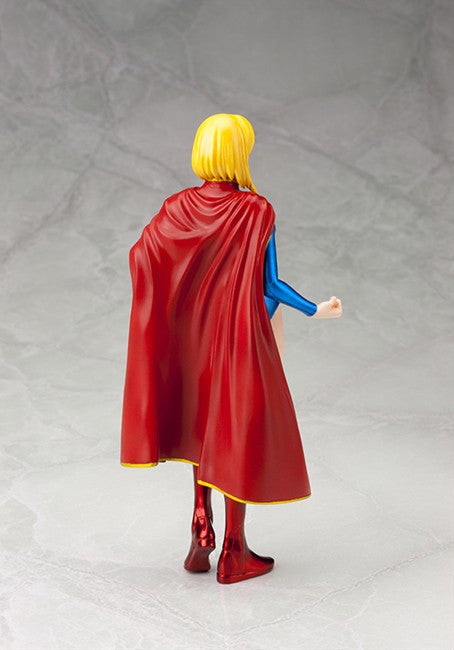Static Figure - Superman - Supergirl