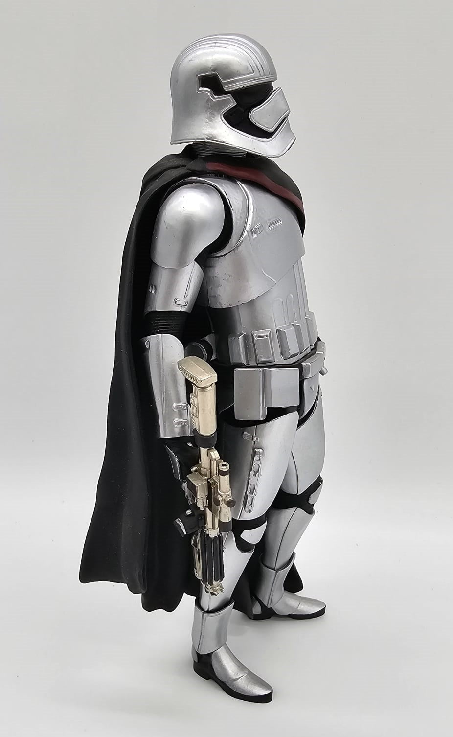 Static Figure - Star Wars - Captain Phasma - "Premium Figure"