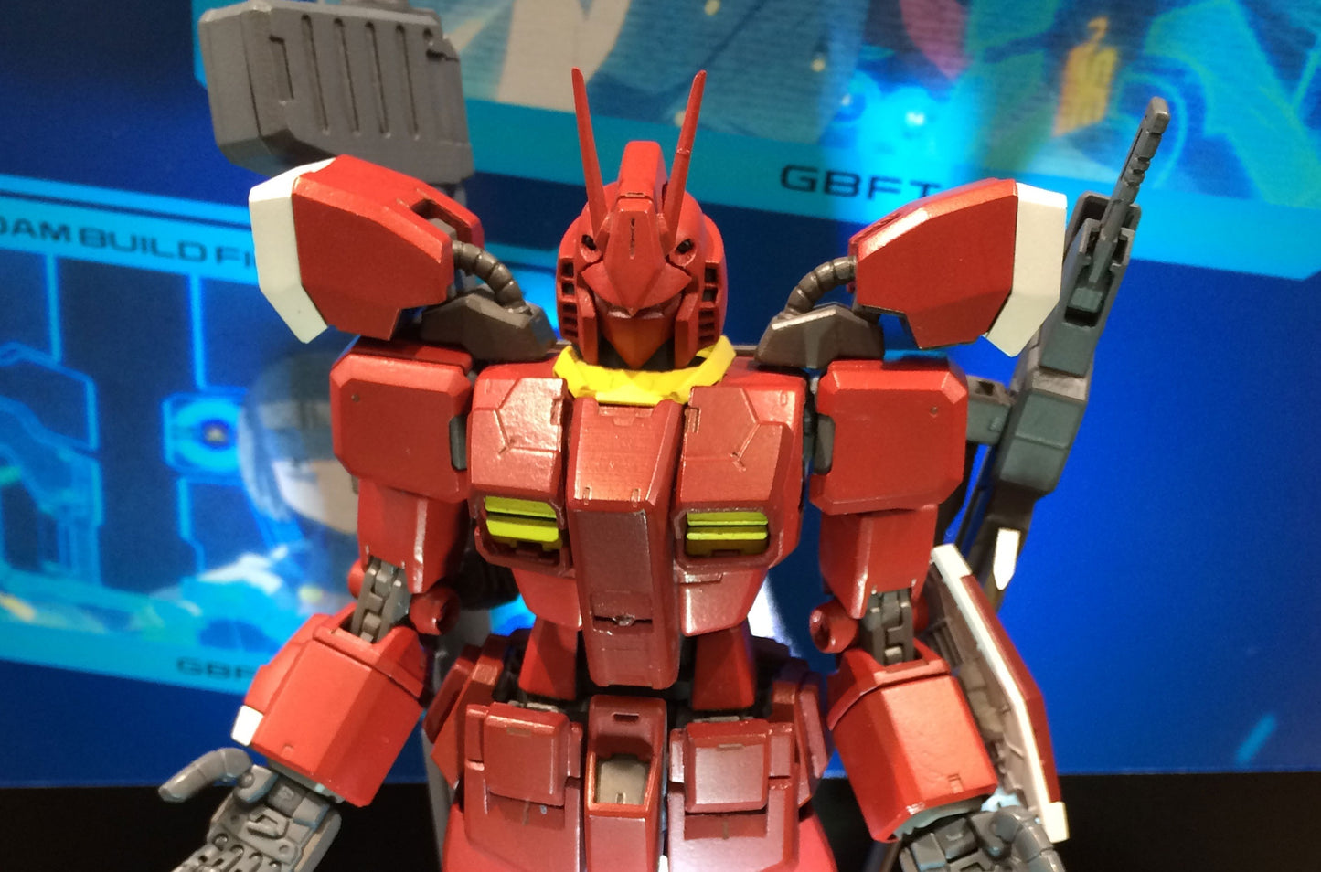 1/100 MG Gundam Incredibile Guerriero Rosso