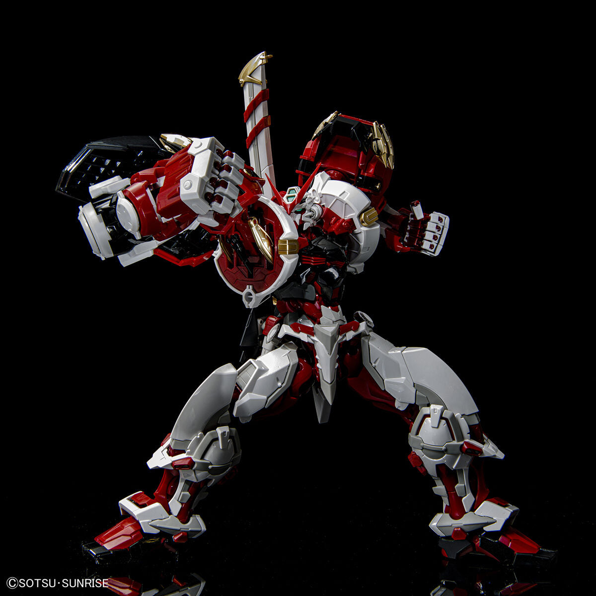 1/100 Hi-Resolution Model Gundam Astray Red Frame Powered Red