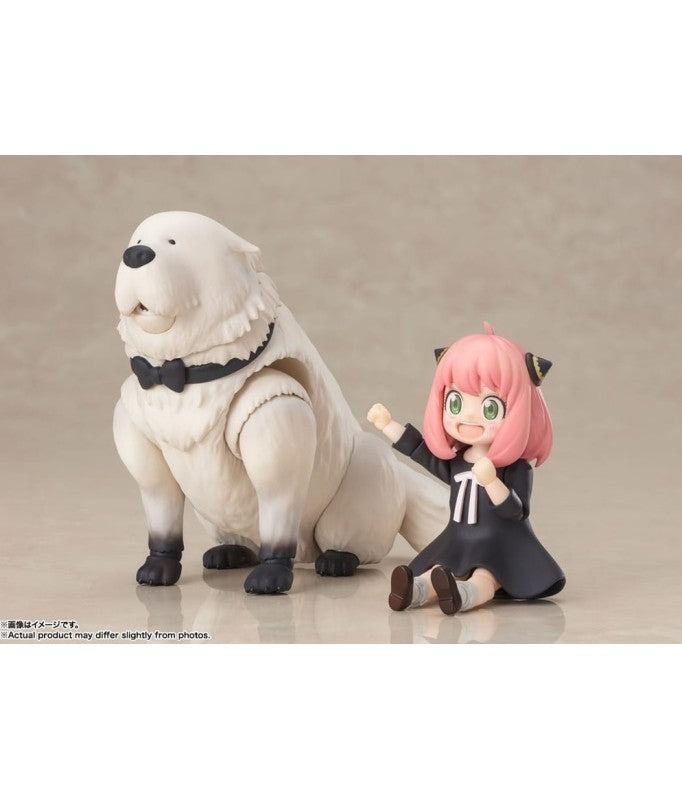 S.H.Figuarts Bond Forger with Anya