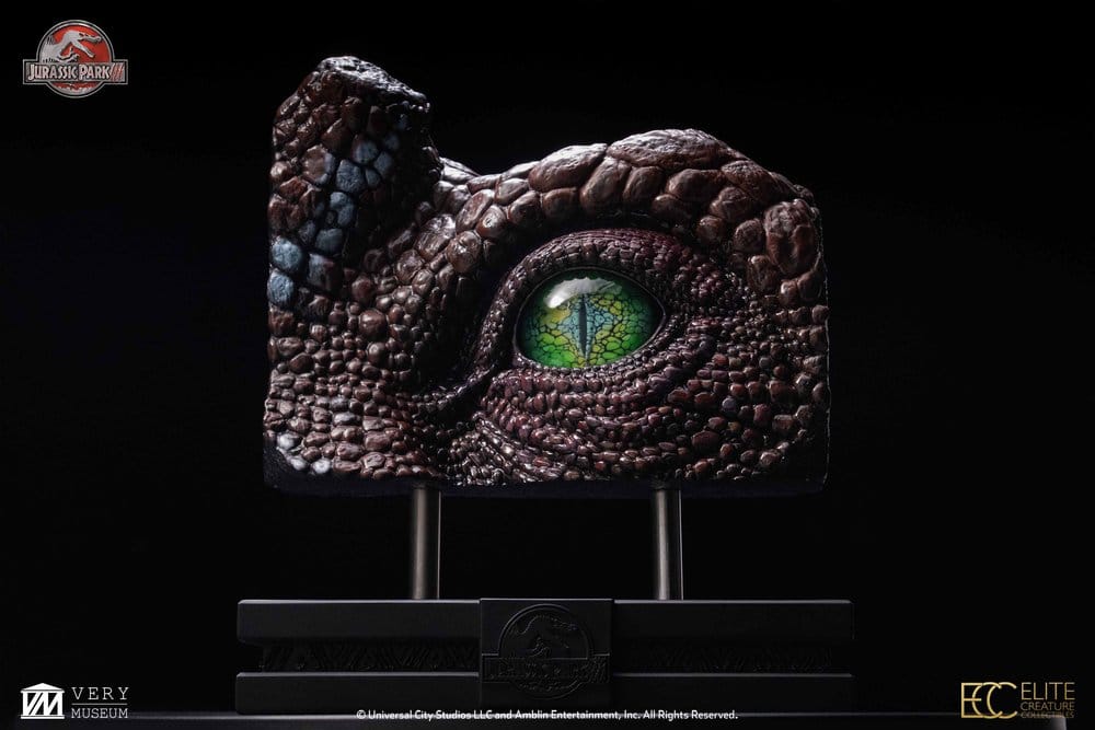 Jurassic Park III Replica Bust Spinosaurus Eye Prop (Reproduction) 39 cm