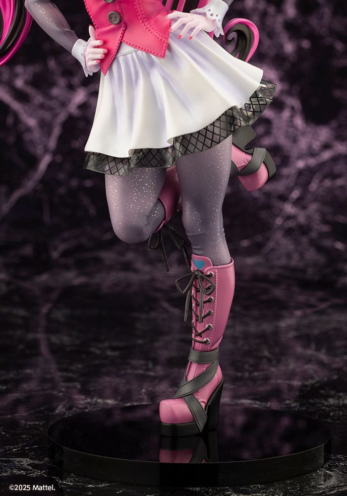 1/7 MONSTER HIGH(TM) Draculaura(TM) Bishoujo Statue