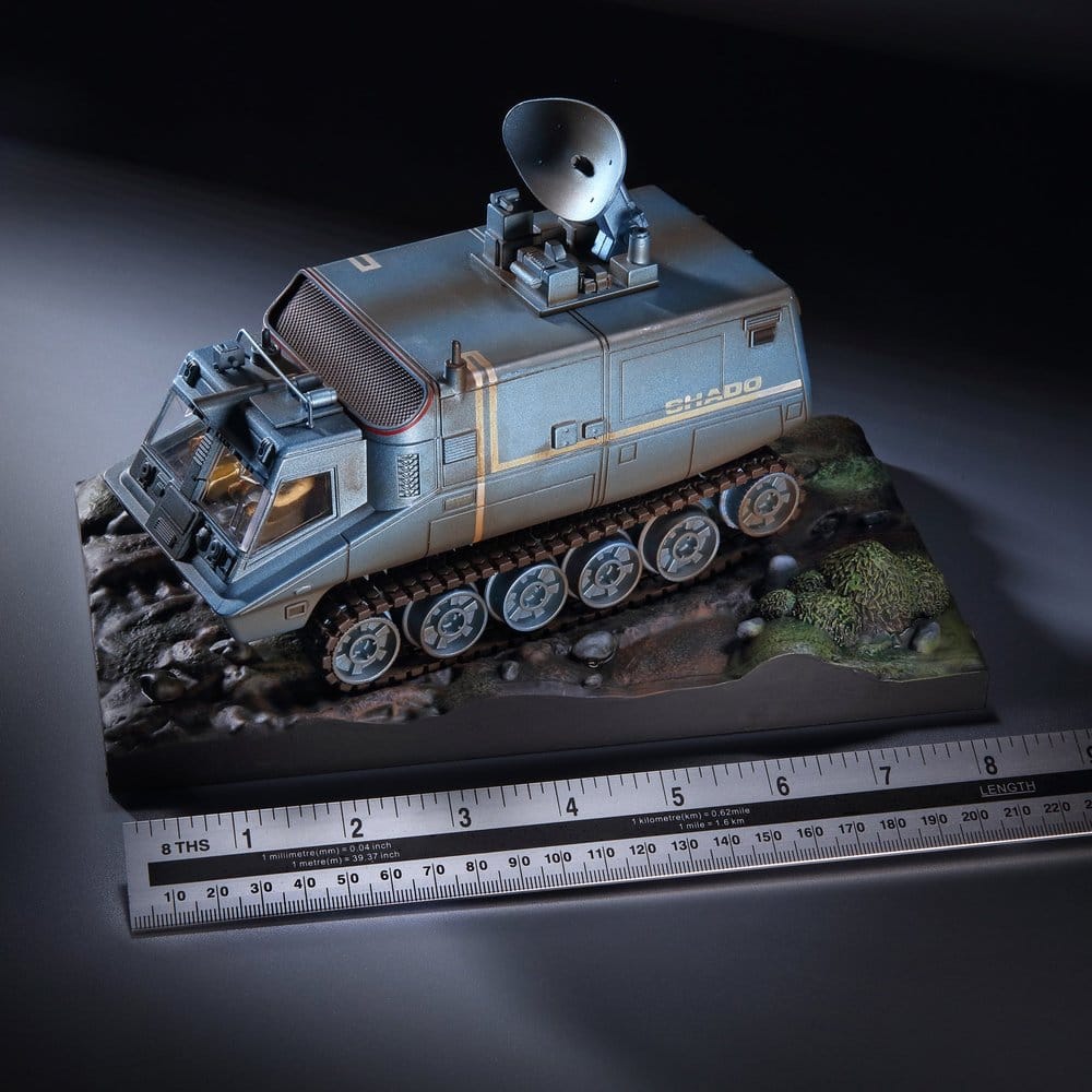 UFO Die-cast Model S.H.A.D.O. Mobile (with Radar) 17 cm