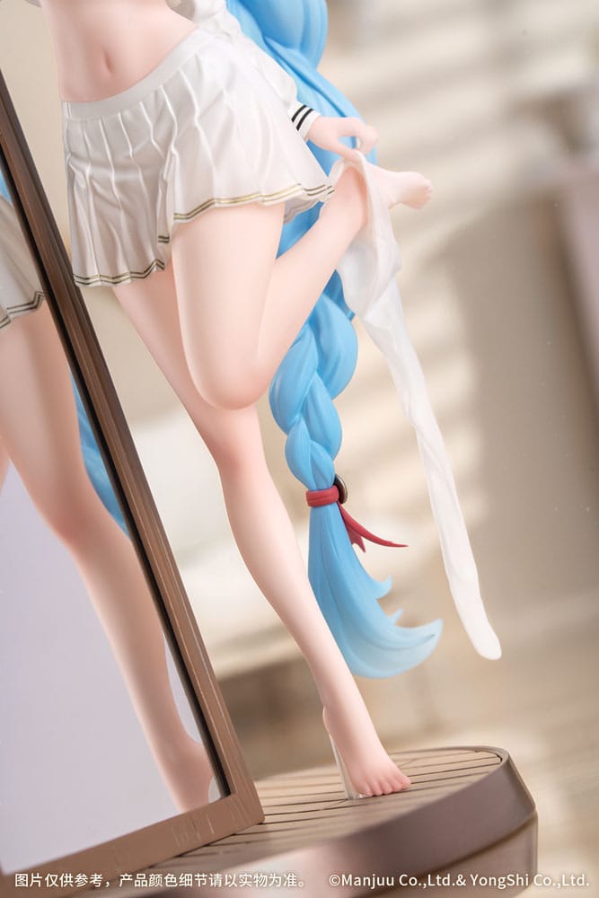 Azur Lane PVC Statue 1/8 Janus Fear of Changing Clothes 20 cm