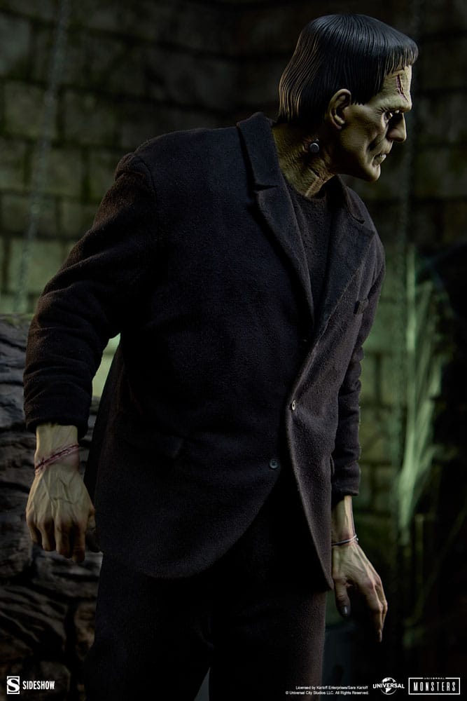 Frankenstein Premium Format Mixed Media Statue Frankenstein (Fabric Costume) 57 cm